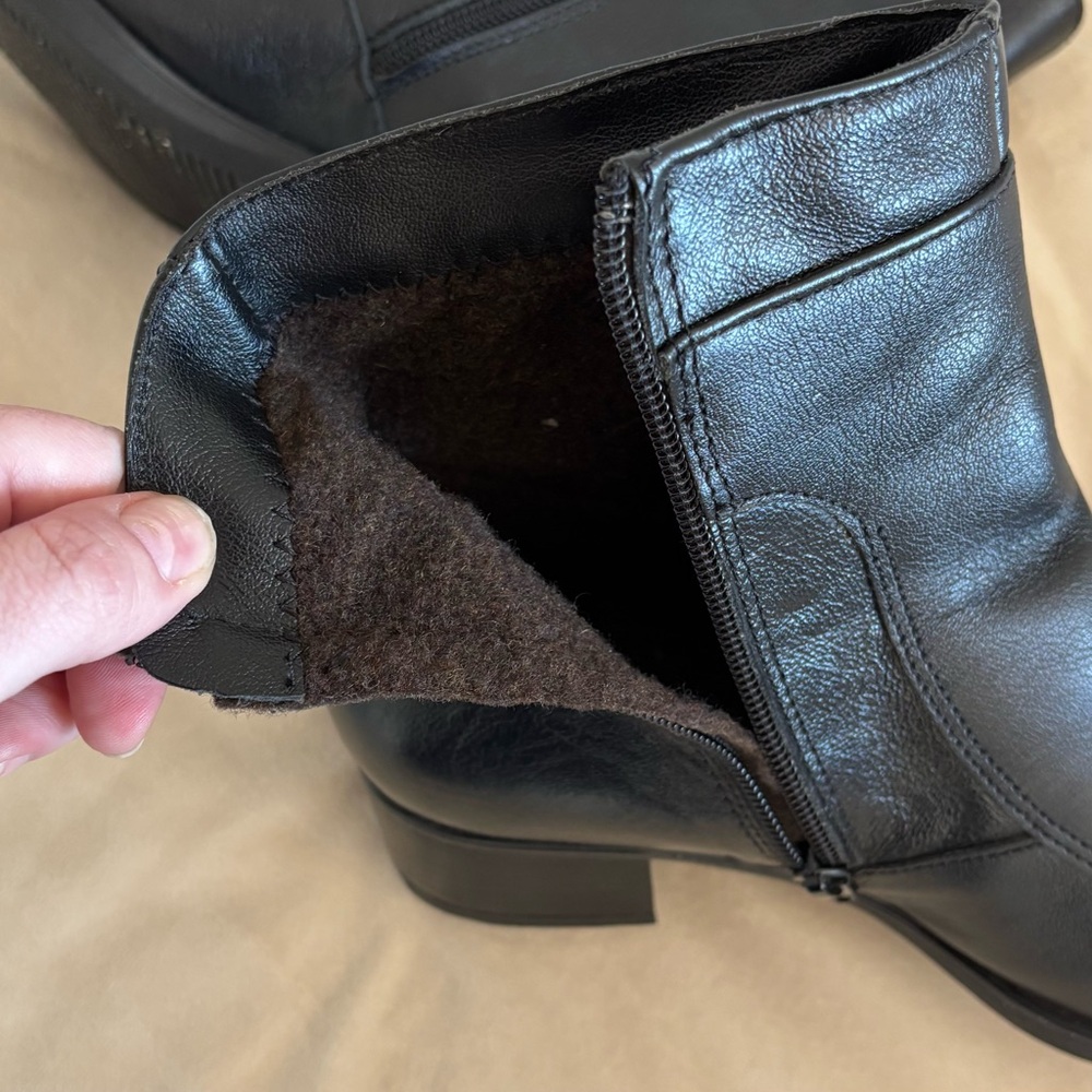 Italian Black Leather Ankle Booties Size 7 - Picture 5 of 12